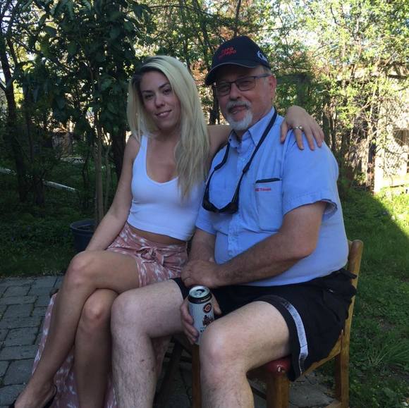 Meet your Posher, Michelle - Picture 1 of 1